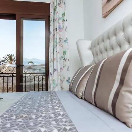 With Heated Pool Three Bedroom Villa La Mareta