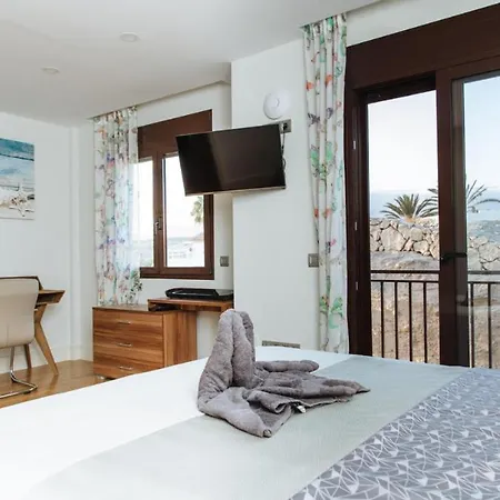 With Heated Pool Three Bedroom Villa